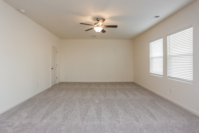 2,140/Mo, 7631 Saffron Ave Covington, GA 30014 Living Room View