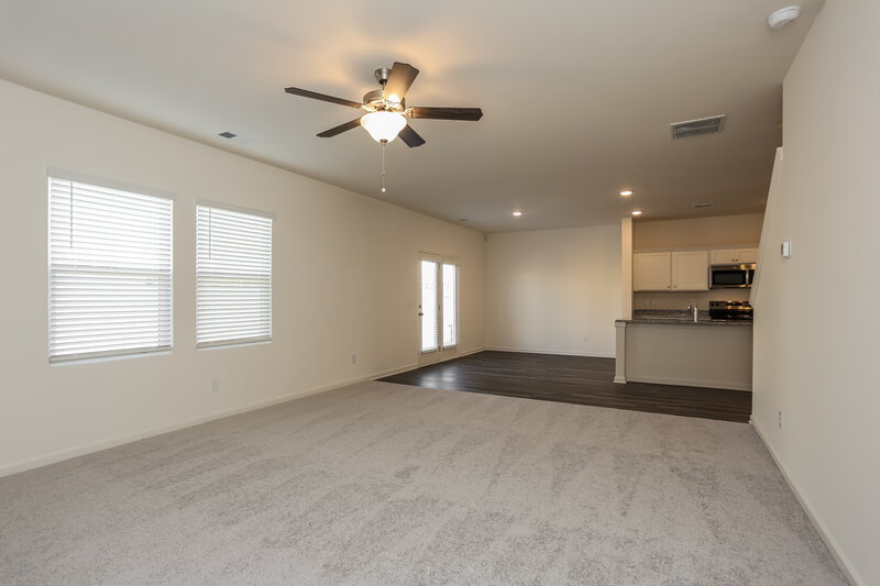 2,140/Mo, 7631 Saffron Ave Covington, GA 30014 Living Room View 2