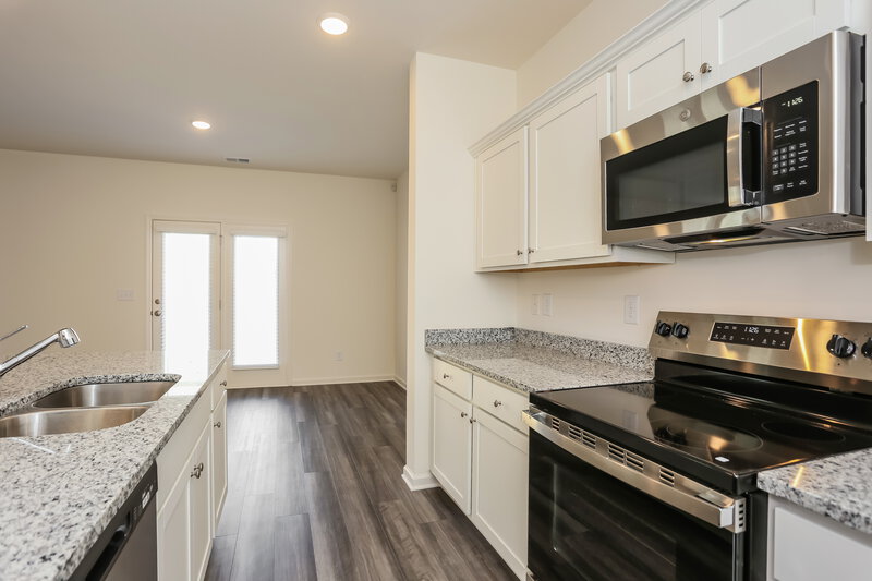 2,140/Mo, 7631 Saffron Ave Covington, GA 30014 Kitchen View 3