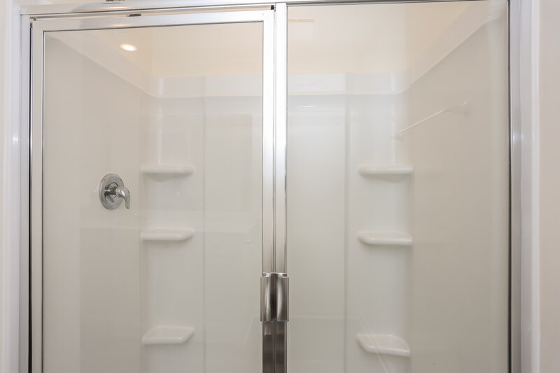 2,140/Mo, 7631 Saffron Ave Covington, GA 30014 Main Bathroom View 2