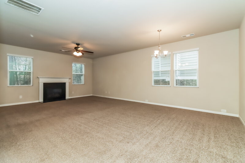 2,060/Mo, 618 Royal Crest Ct Canton, GA 30115 Living Room View
