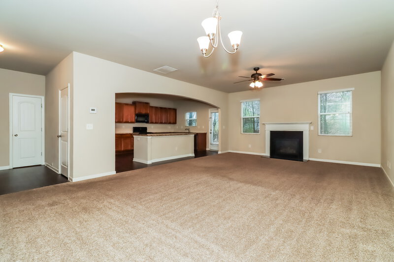 2,060/Mo, 618 Royal Crest Ct Canton, GA 30115 Living Room View 2