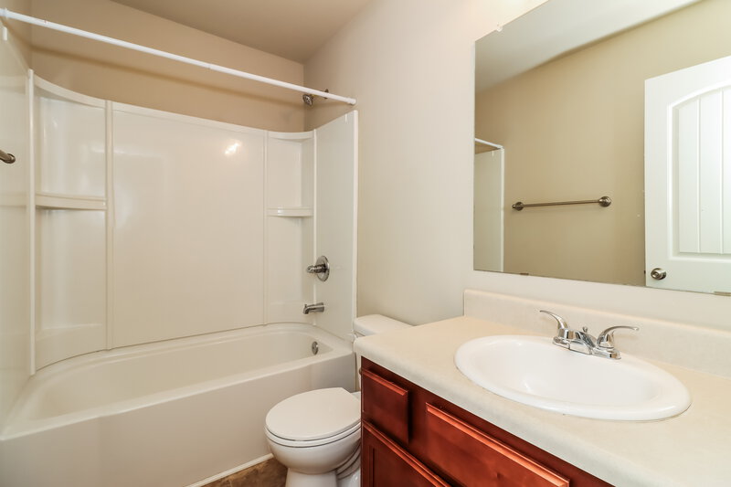 2,060/Mo, 618 Royal Crest Ct Canton, GA 30115 Bathroom View