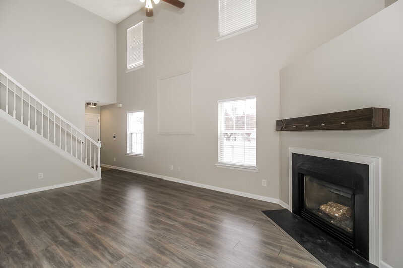 2,045/Mo, 118 Nacoochee Way Canton, GA 30114 Living Room View 2