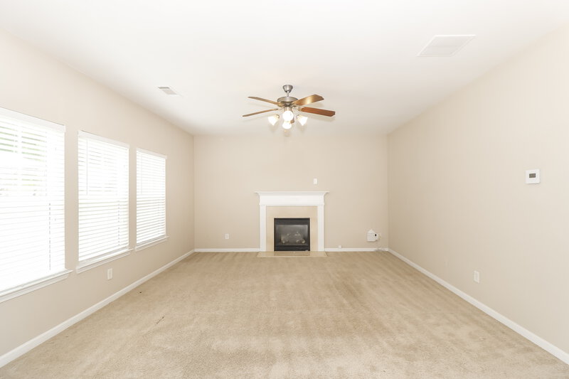 2,275/Mo, 2115 Mina Lane Dr Buford, GA 30519 Living Room View