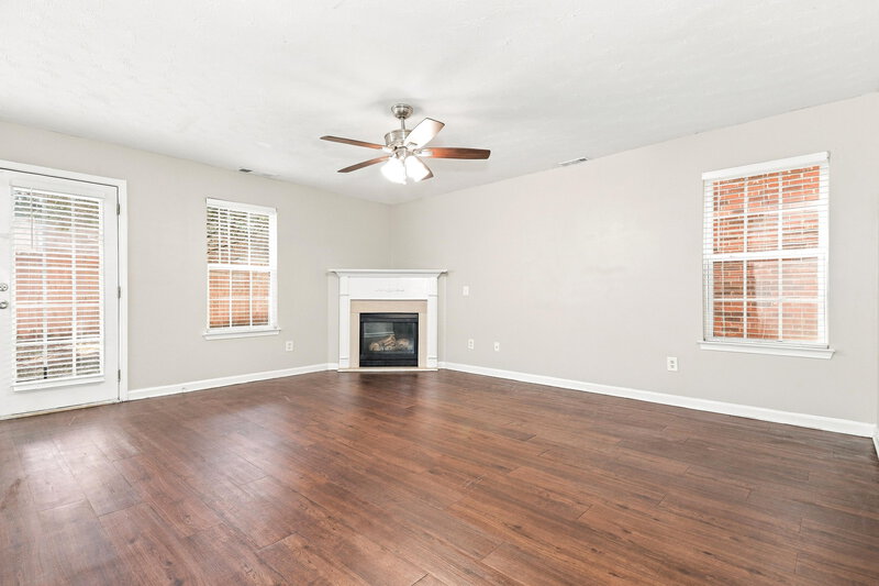 1,980/Mo, 161 Rankin Cir McDonough, GA 30253 Living Room View