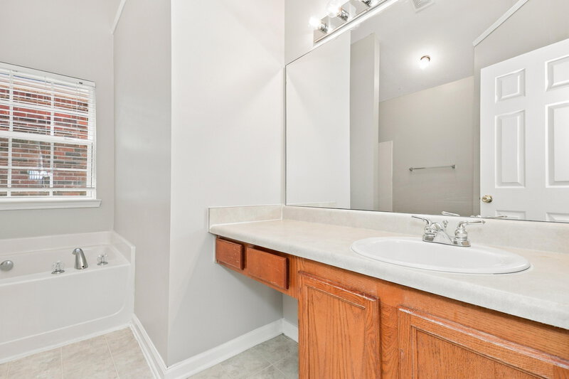 1,980/Mo, 161 Rankin Cir McDonough, GA 30253 Primary Bathroom View