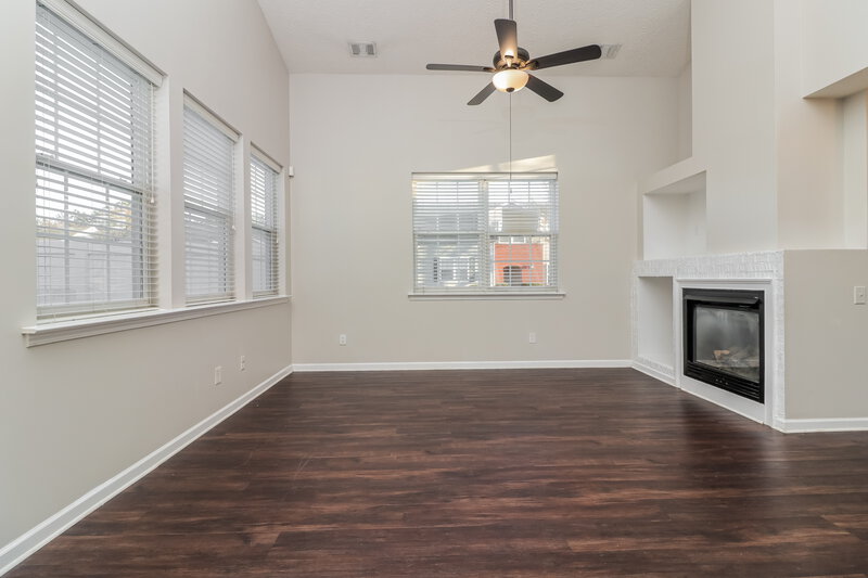 1,945/Mo, 124 Swanee Ln Woodstock, GA 30188 Living Room View