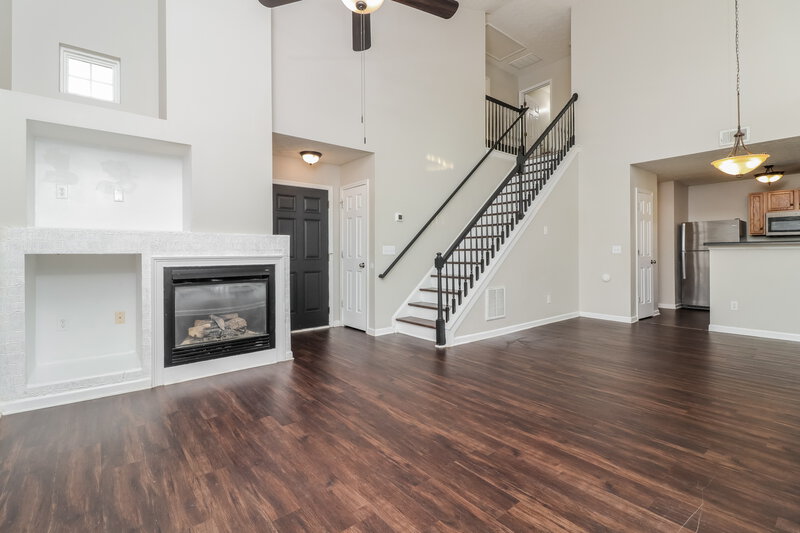 1,945/Mo, 124 Swanee Ln Woodstock, GA 30188 Living Room View 2