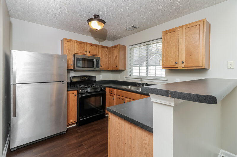 1,945/Mo, 124 Swanee Ln Woodstock, GA 30188 Kitchen View 2