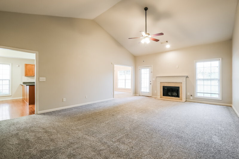 2,275/Mo, 833 Creek Bottom Rd Loganville, GA 30052 Living Room View 2