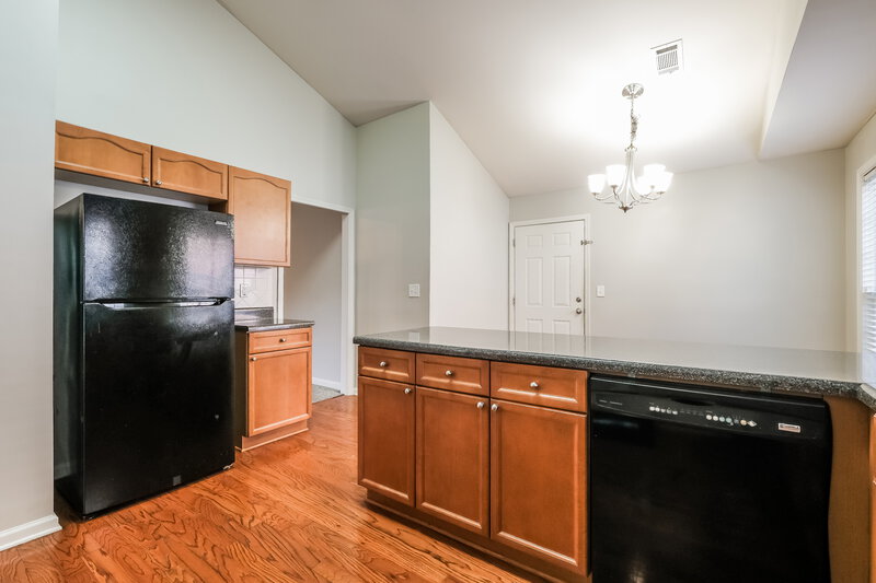 2,275/Mo, 833 Creek Bottom Rd Loganville, GA 30052 Kitchen View