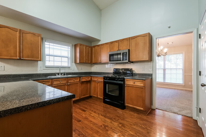 2,275/Mo, 833 Creek Bottom Rd Loganville, GA 30052 Kitchen View 3