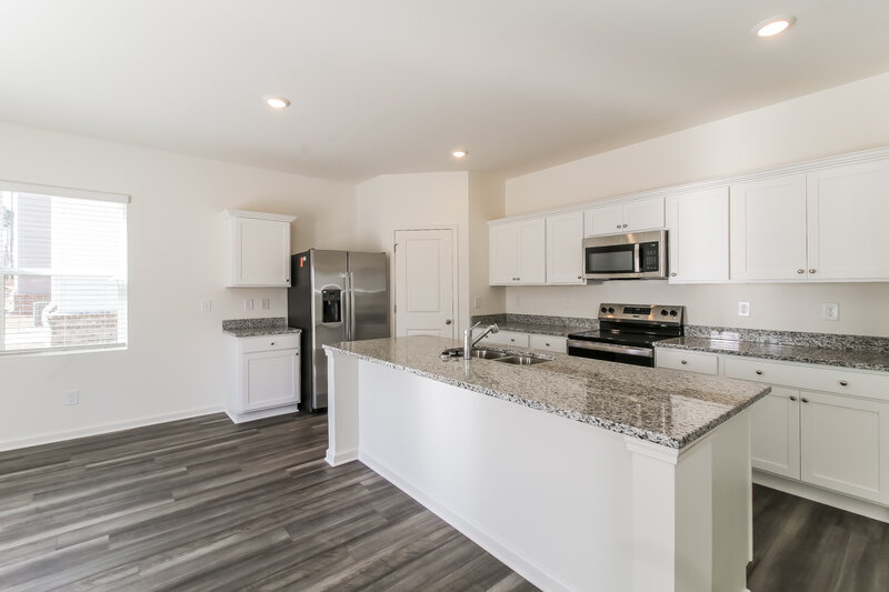 2,075/Mo, 7630 Saffron Ave Covington, GA 30014 Kitchen View