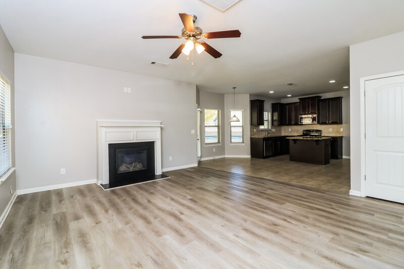 2,680/Mo, 474 Cleburne Pl Acworth, GA 30101 Living Room View 2