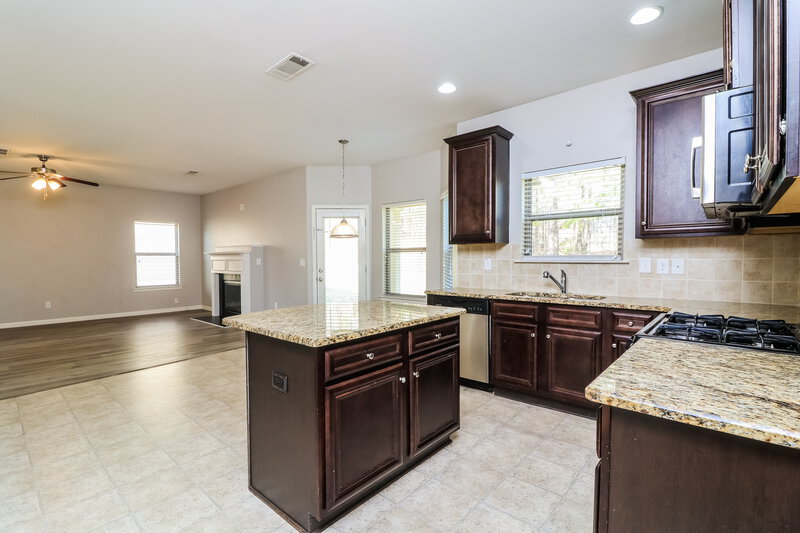 2,680/Mo, 474 Cleburne Pl Acworth, GA 30101 Kitchen View 2
