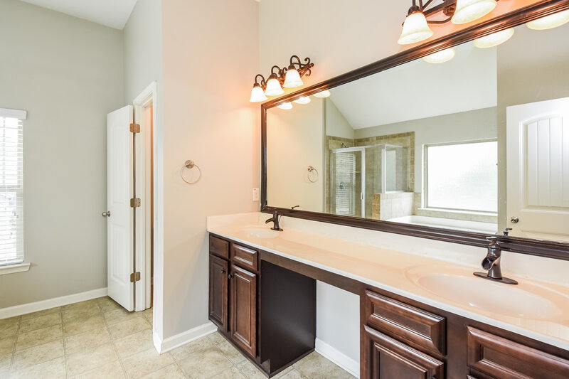 2,655/Mo, 474 Cleburne Pl Acworth, GA 30101 Main Bathroom View