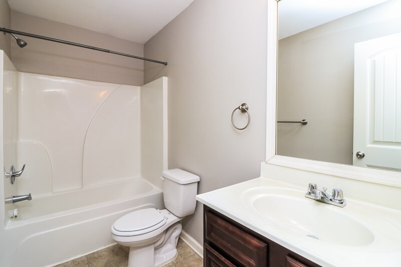2,680/Mo, 474 Cleburne Pl Acworth, GA 30101 Bathroom View