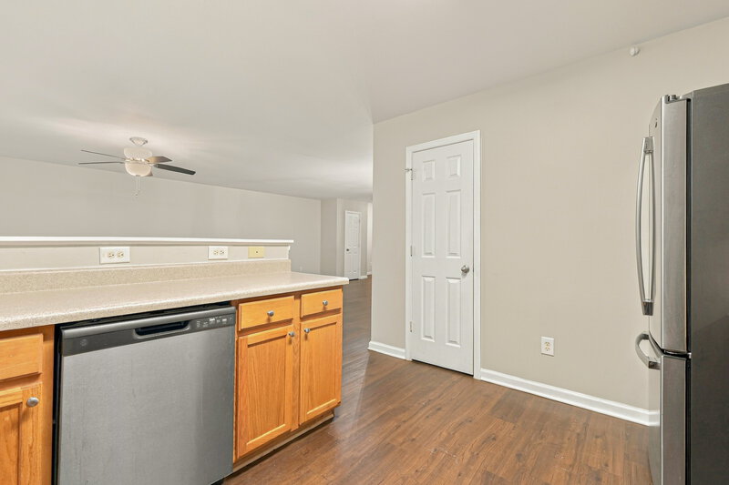 2,125/Mo, 2720 Mayfair Dr Cumming, GA 30040 Kitchen View 3