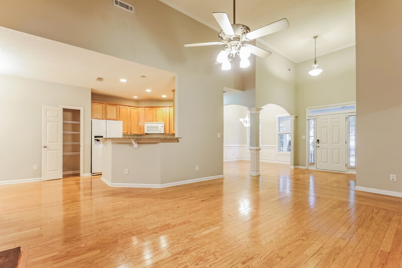 2,180/Mo, 329 Westhill Dr Newnan, GA 30265 Living Room View 2