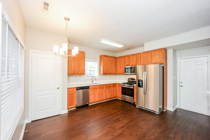 1,800/Mo, 18 Harpers Farm Dr Newnan, GA 30263 Dining Room View