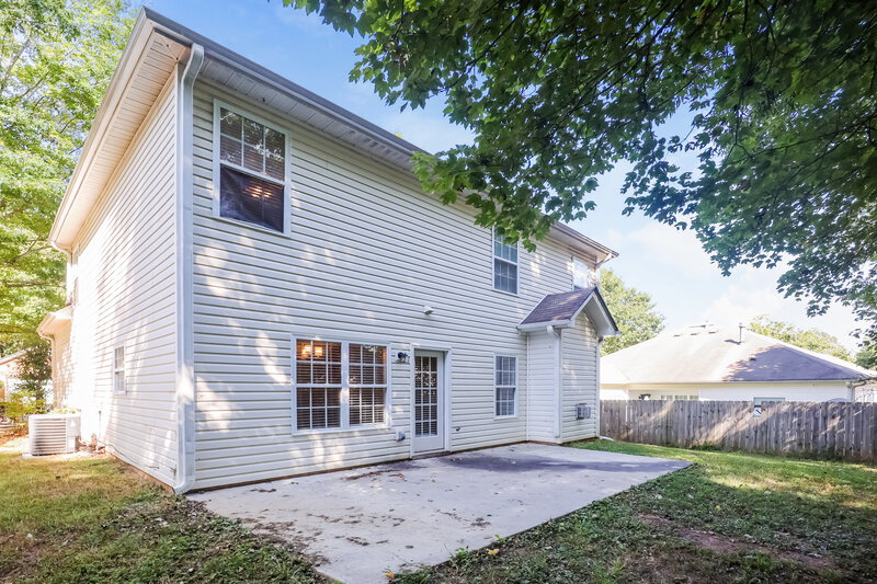 1,800/Mo, 18 Harpers Farm Dr Newnan, GA 30263 Rear View