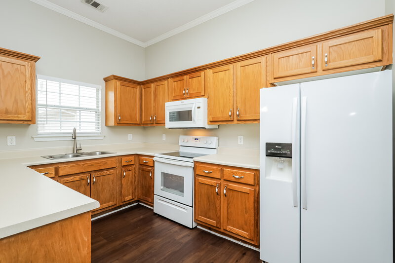 1,605/Mo, 743 Patriots Point St Locust Grove, GA 30248 Kitchen View