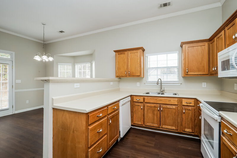 1,605/Mo, 743 Patriots Point St Locust Grove, GA 30248 Kitchen View 2