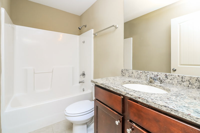 1,745/Mo, 8 Misty Ct Dallas, GA 30157 Bathroom View