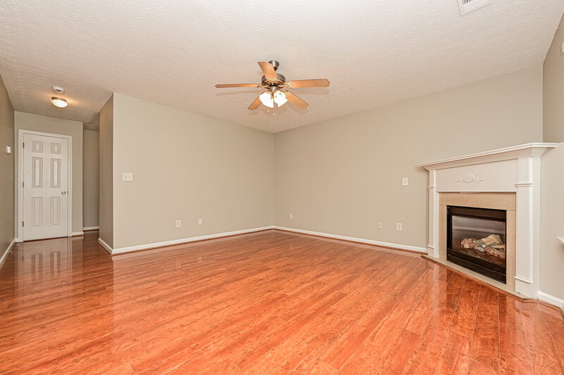 1,965/Mo, 209 Addy Ln Stockbridge, GA 30281 Living Room View 2