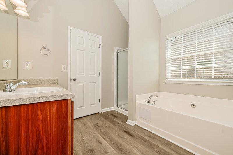 1,965/Mo, 209 Addy Ln Stockbridge, GA 30281 Main Bathroom View 2