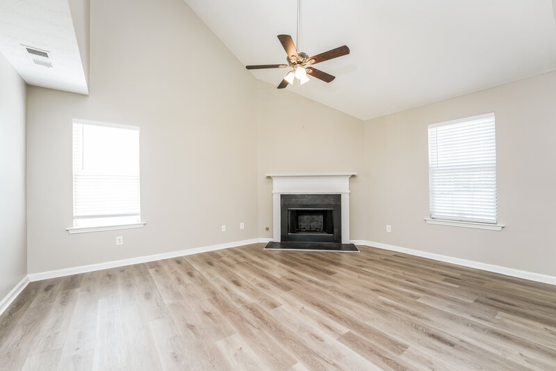 1,995/Mo, 225 Hazelhurst Dr Covington, GA 30016 Living Room View