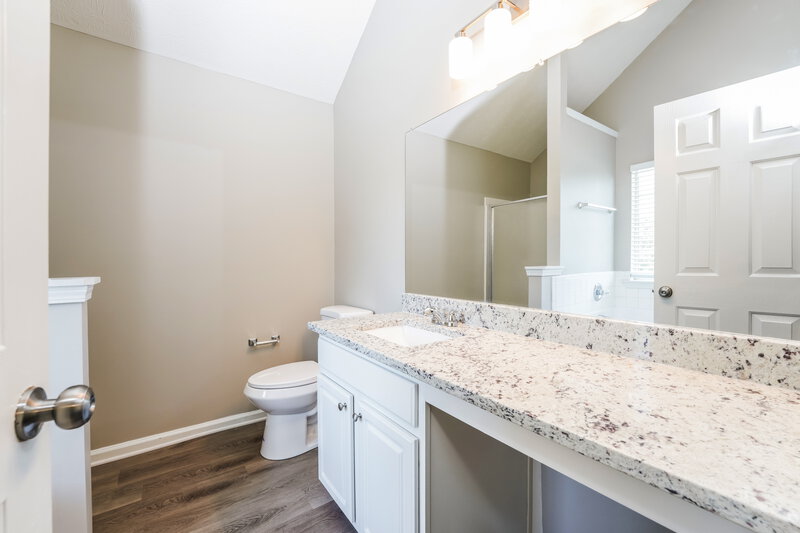 1,995/Mo, 225 Hazelhurst Dr Covington, GA 30016 Main Bathroom View