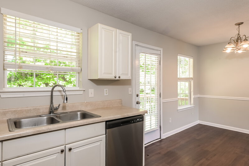 1,935/Mo, 4100 Clarks Trl Douglasville, GA 30135 Kitchen View 2