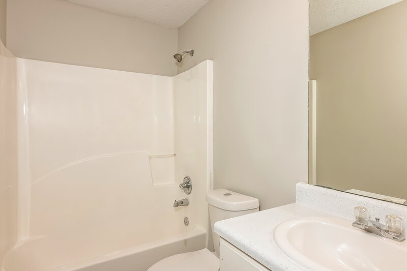 1,935/Mo, 4100 Clarks Trl Douglasville, GA 30135 Bathroom View