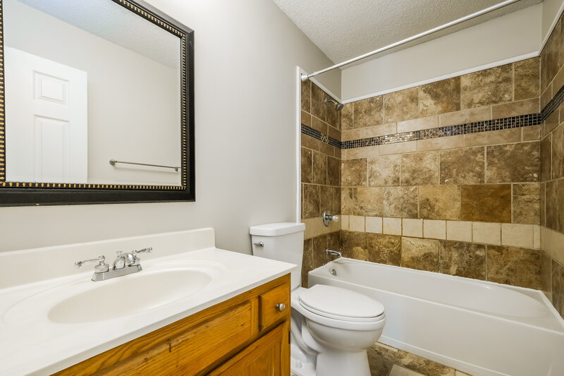 2,240/Mo, 5020 Amber Way NW Acworth, GA 30102 Bathroom View