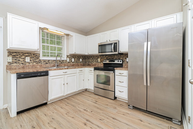 1,980/Mo, 111 Hunter Pl Dallas, GA 30132 Kitchen View