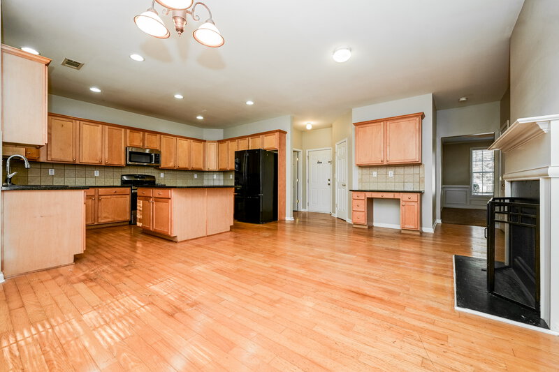 2,480/Mo, 905 Buckhorn Bnd Locust Grove, GA 30248 Kitchen View