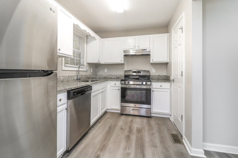 1,695/Mo, 732 Newport Dr Villa Rica, GA 30180 Kitchen View