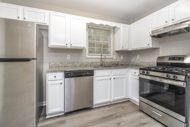 1,695/Mo, 732 Newport Dr Villa Rica, GA 30180 Kitchen View 2