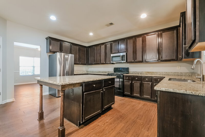 2,020/Mo, 261 Chandler Bluff Ct Grayson, GA 30017 Kitchen View