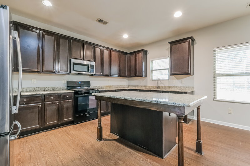 2,020/Mo, 261 Chandler Bluff Ct Grayson, GA 30017 Kitchen View 2