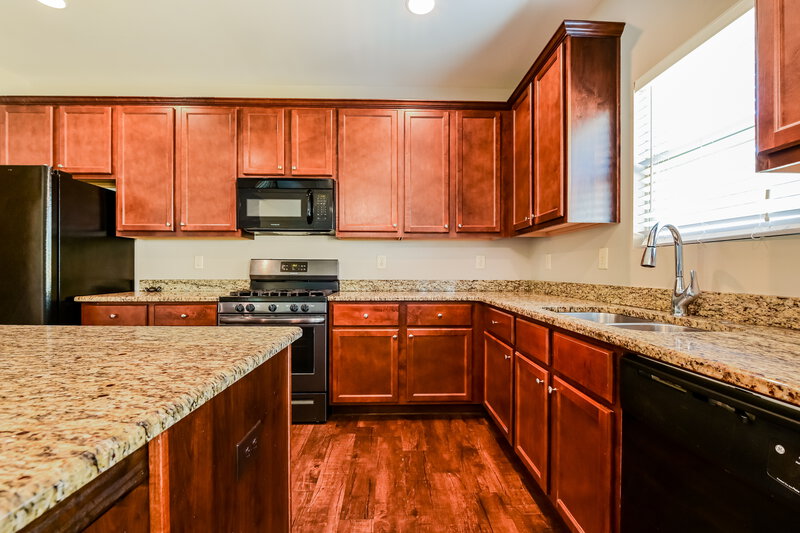 2,640/Mo, 2127 Juniper Ives Ct Grayson, GA 30017 Kitchen View