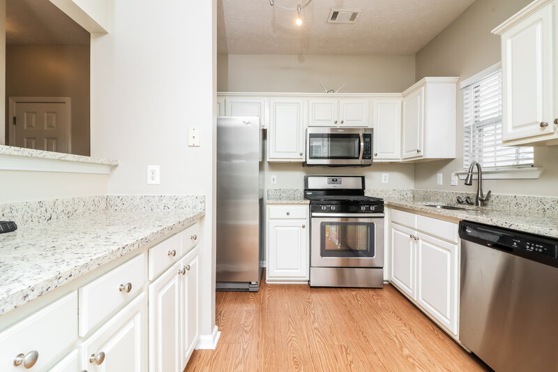 2,560/Mo, 3516 Daventry Ln NW Kennesaw, GA 30144 Kitchen View 2