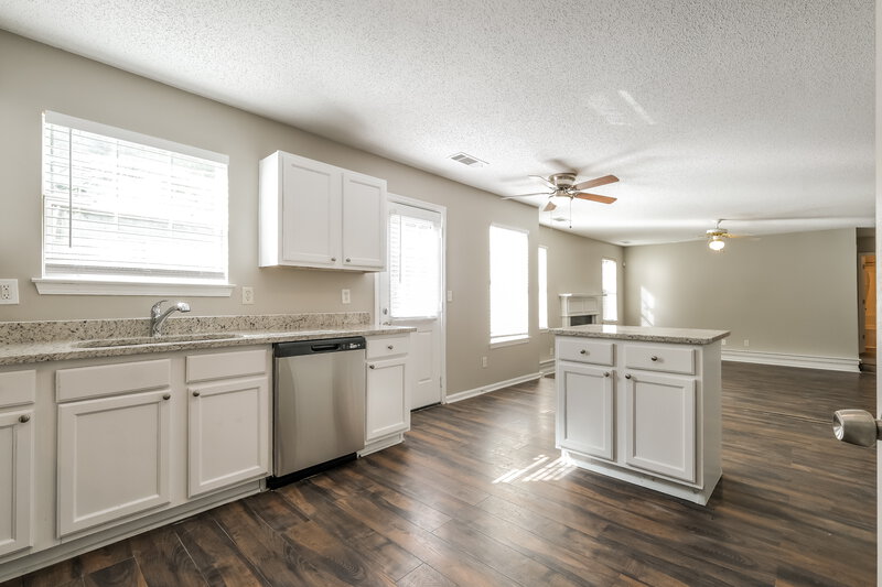 2,530/Mo, 3599 Craggy Perch Douglasville, GA 30135 Kitchen View 2