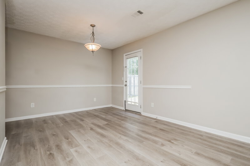 1,890/Mo, 6050 Flagstaf Walk McDonough, GA 30252 Dining Room View