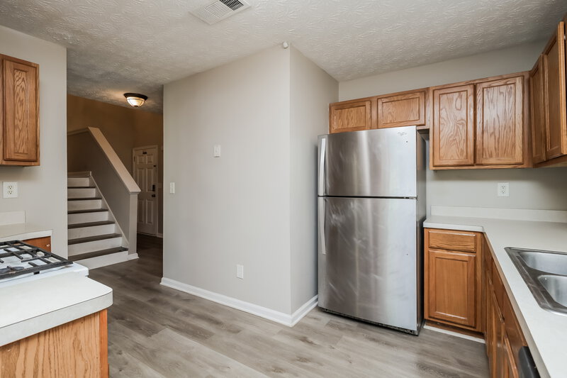 1,890/Mo, 6050 Flagstaf Walk McDonough, GA 30252 Kitchen View 2