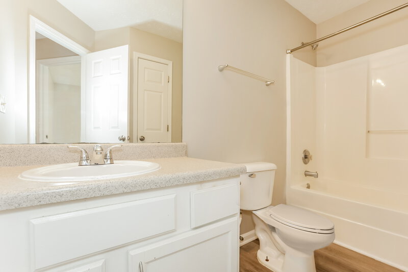 1,825/Mo, 6050 Flagstaf Walk McDonough, GA 30252 Bathroom View