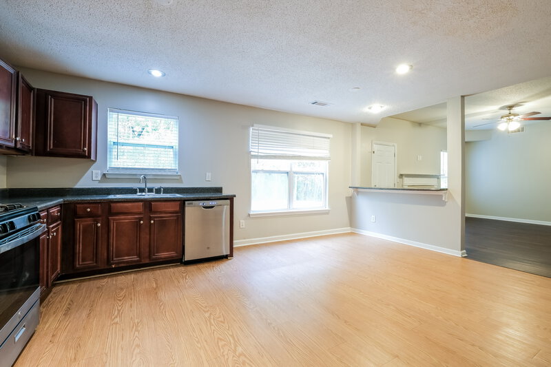 2,210/Mo, 4246 Arnolds Mill Opas Douglasville, GA 30135 Kitchen View 2