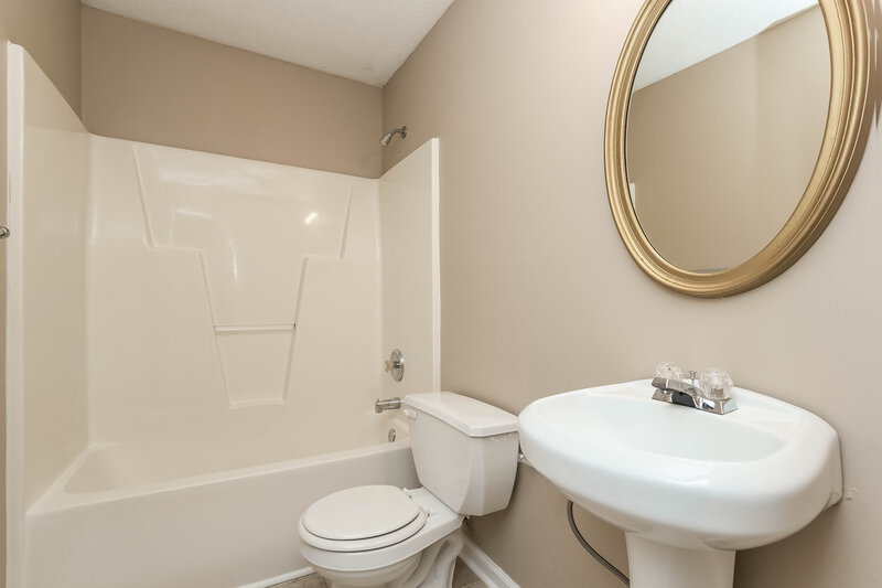 1,975/Mo, 7509 Stonehenge Way Douglasville, GA 30134 Bathroom View 2